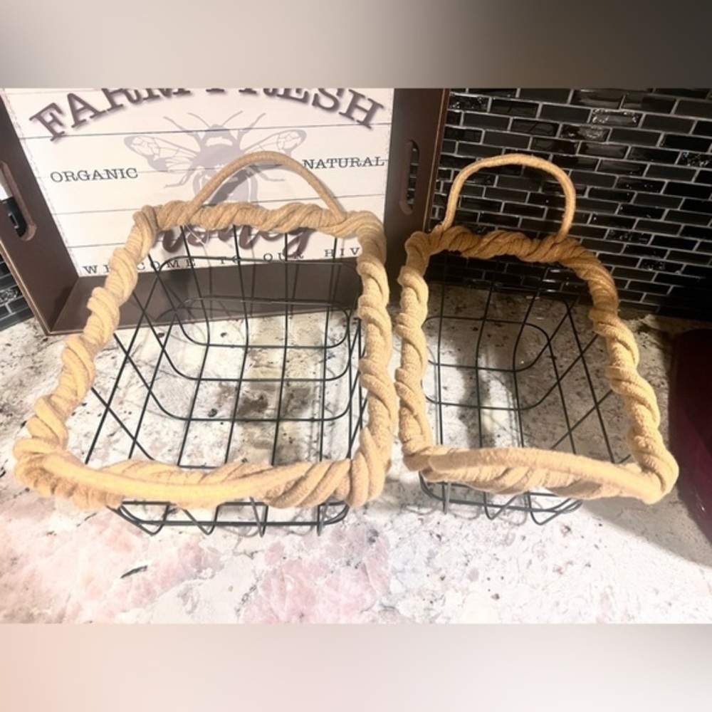 Baskets metal with rope accents‎ and handles set of 2 different sizes